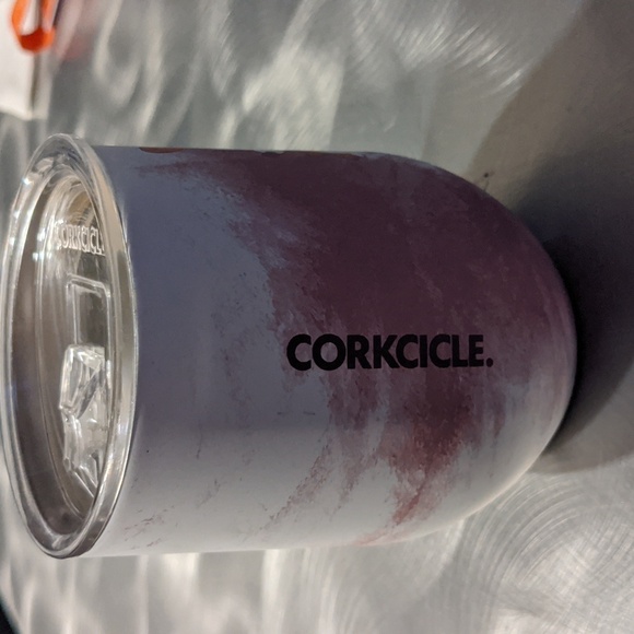 Insulated CORKCICLE Minnie Mouse wine glass tumbler stainless steel coffee cup - Picture 2 of 6